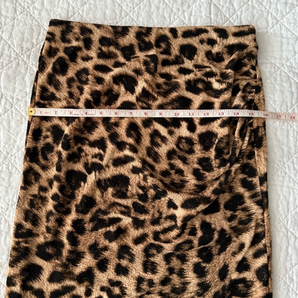 NWT H&M Animal Print Pencil Skirt - Picture 3 of 8